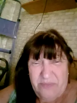 Apeesynka55211 online show from May 10, 2026, 11:59 am