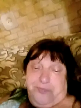 Apeesynka55211 online show from May 18, 2026, 7:20 pm