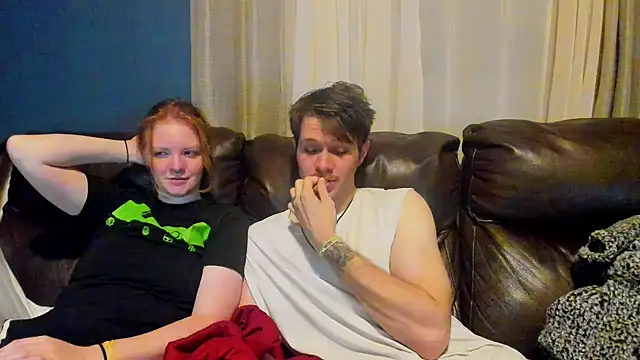 LoversUnleashedXO online show from October 19, 2025, 4:13 am