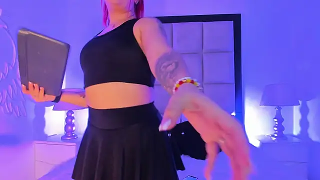 AriannaCooperr online show from October 10, 2025, 4:11 am