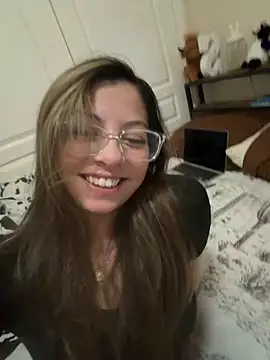 bunnygorl12 online show from April 30, 2026, 5:25 am