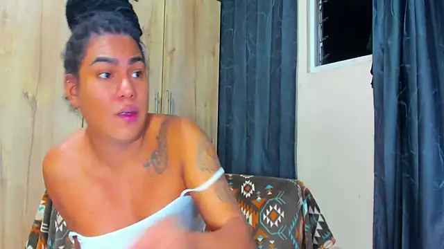 RobertaxGutierrez online show from April 9, 2026, 5:51 am