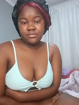 Snapshot of Floree chatting on October 7, 2025, 10:51 pm Floree online show from October 7, 2025, 10:51 pm