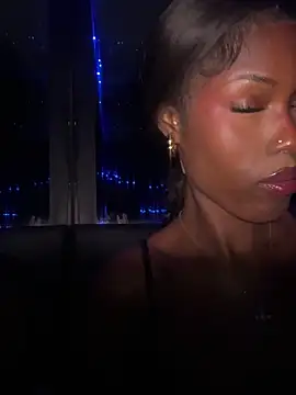 Snapshot of StarElexis chatting on December 2, 2025, 9:54 pm StarElexis online show from December 2, 2025, 9:54 pm