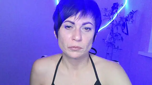 Ashley Brookss online show from November 7, 2025, 9:59 pm