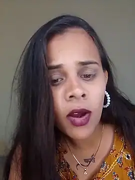 Snapshot of Naughtysilk chatting on October 14, 2025, 8:04 am Naughtysilk online show from October 14, 2025, 8:04 am