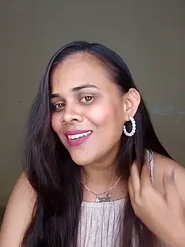 Snapshot of Naughtysilk chatting on October 18, 2025, 6:52 pm Naughtysilk online show from October 18, 2025, 6:52 pm