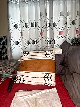 CynnxxxBarb online show from October 29, 2025, 6:37 am