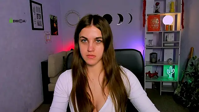 Snapshot of lina_fox12 chatting on April 24, 2026, 12:18 pm lina fox12 online show from April 24, 2026, 12:18 pm