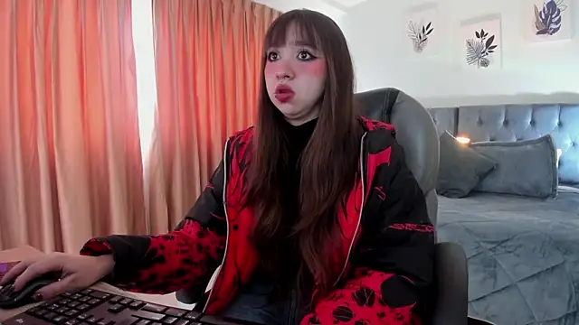 Scarlett  Cooper   online show from February 21, 2026, 1:34 pm