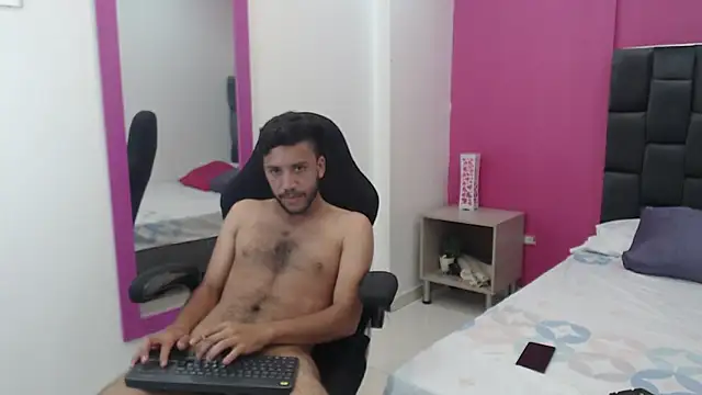 Juan FelipeX01 online show from October 4, 2025, 4:16 pm