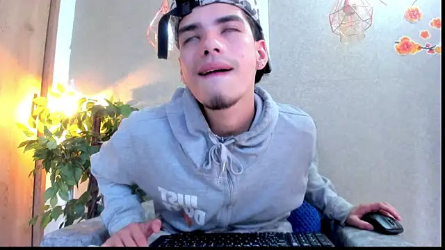 Axelwiliams online show from October 8, 2025, 6:27 pm