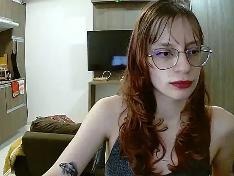 Snapshot of Zizixwuw chatting on June 12, 2026, 12:42 am Zizixwuw online show from June 12, 2026, 12:42 am