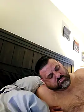 Roddog18 online show from April 15, 2026, 1:29 pm