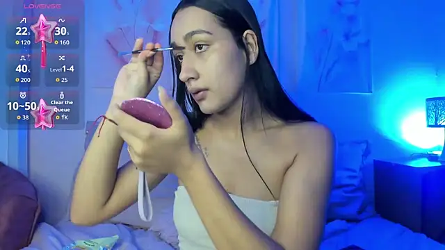 Nikolbrice online show from November 16, 2025, 7:08 pm