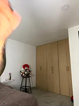 Zoe riivas online show from October 19, 2025, 10:32 pm