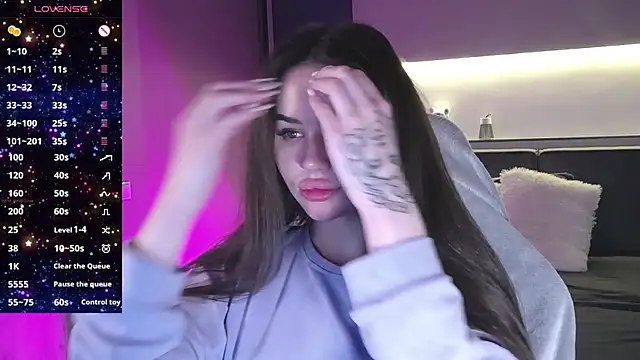 AlmaryKim online show from December 4, 2024, 9:02 pm