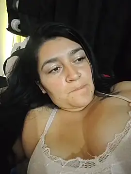 alejitasweet online show from October 29, 2025, 3:31 am