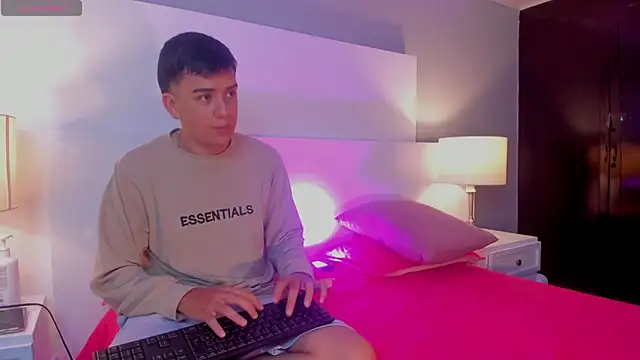 Dylan Katte online show from March 26, 2026, 12:06 am