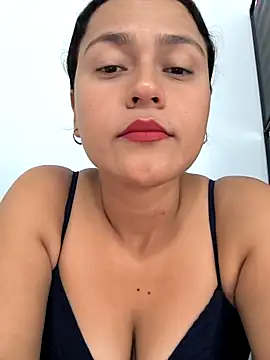 Snapshot of Nadia_hasbun chatting on October 19, 2025, 8:09 pm Nadia hasbun online show from October 19, 2025, 8:09 pm