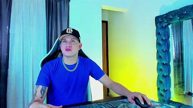 daddys insanee online show from November 10, 2025, 12:04 pm