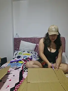 annyaparis online show from January 15, 2026, 12:48 am