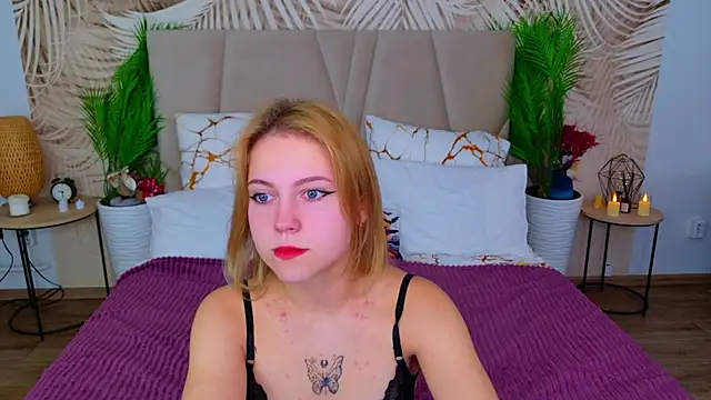 Stellahaart online show from October 13, 2025, 5:07 am