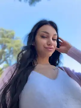 Snapshot of ilariea_girl chatting on May 22, 2026, 12:55 pm ilariea girl online show from May 22, 2026, 12:55 pm