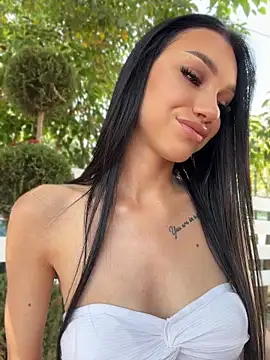 Snapshot of ilariea_girl chatting on May 26, 2026, 12:34 pm ilariea girl online show from May 26, 2026, 12:34 pm