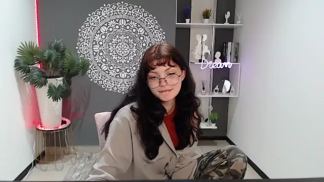 MileyRood online show from October 1, 2025, 1:55 am