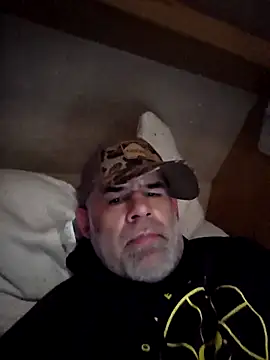 DeeBestEver online show from April 1, 2026, 6:05 pm