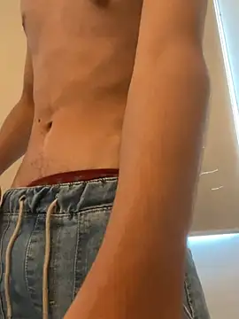 Davomg online show from April 15, 2026, 6:26 pm