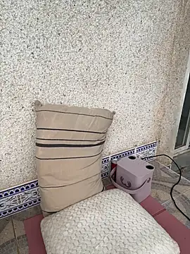 Martyca Beee online show from April 13, 2026, 2:33 pm