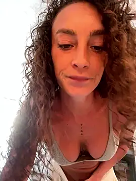 Martyca Beee online show from May 10, 2026, 3:17 pm