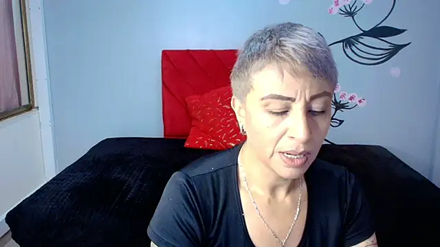 Charlotte  Gray online show from October 26, 2025, 12:22 pm