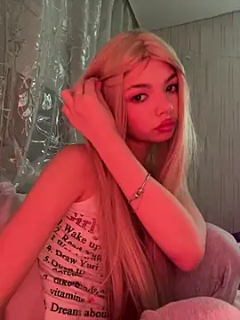 Snapshot of _Siennaaa_ chatting on February 26, 2026, 8:52 pm Siennaaa online show from February 26, 2026, 8:52 pm