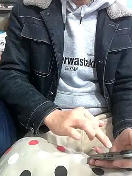 chougegg0214 online show from January 7, 2026, 2:47 am