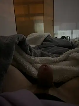 Jhonny7ksd online show from November 12, 2025, 7:13 pm