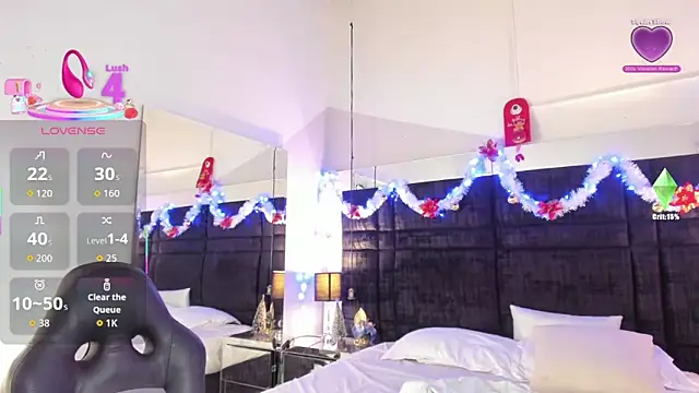 MayaCurvy online show from November 30, 2025, 4:16 am