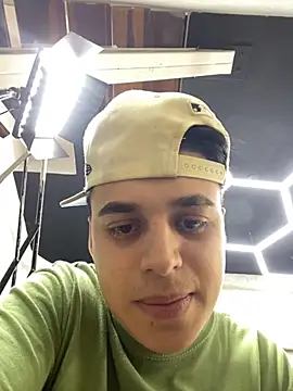 Snapshot of jeff2995_ chatting on November 8, 2025, 9:13 pm jeff2995 online show from November 8, 2025, 9:13 pm