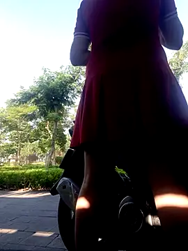 Zun 121 online show from October 18, 2025, 12:57 am