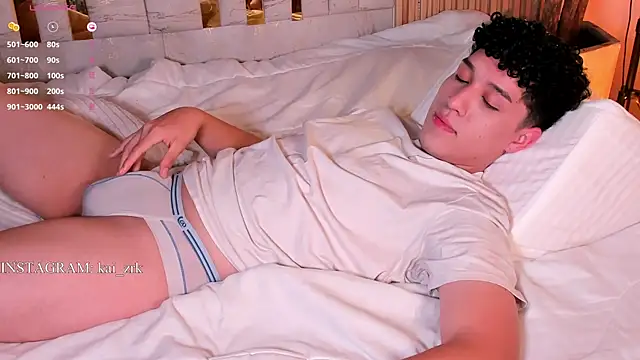 Snapshot of kai_zareck chatting on November 3, 2025, 11:22 am kai zareck online show from November 3, 2025, 11:22 am