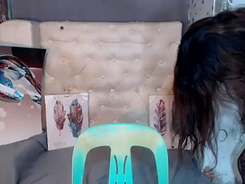 FLAMARAxxx online show from October 23, 2025, 5:12 pm