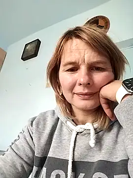 Masha412111 online show from November 25, 2025, 7:41 am