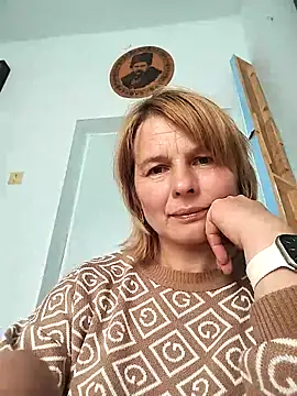 Snapshot of Masha412111 chatting on May 8, 2026, 7:46 am Masha412111 online show from May 8, 2026, 7:46 am