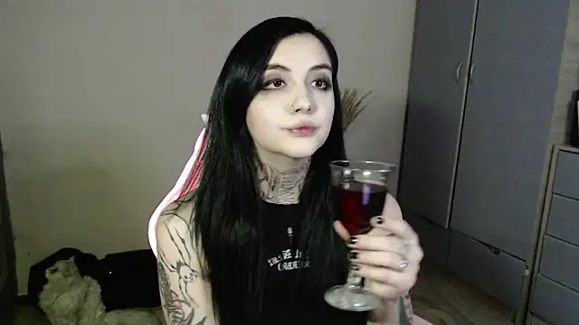 Snapshot of Rin_andersonn chatting on November 9, 2025, 5:44 pm Rin andersonn online show from November 9, 2025, 5:44 pm