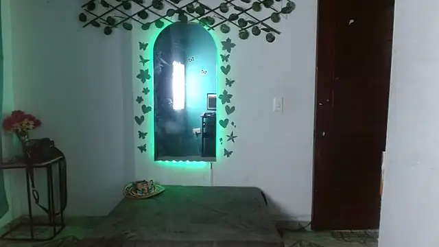 Ebony luna online show from February 24, 2026, 8:18 pm