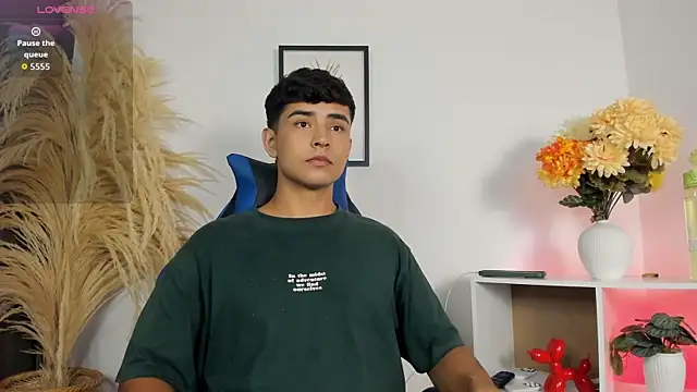 Snapshot of Thiago_Connor21 chatting on May 14, 2026, 11:33 pm Thiago Connor21 online show from May 14, 2026, 11:33 pm