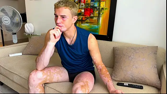 Snapshot of YummyGann chatting on November 29, 2025, 1:41 am YummyGann online show from November 29, 2025, 1:41 am