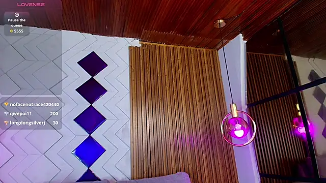 Matti sofia  online show from October 30, 2025, 7:47 pm